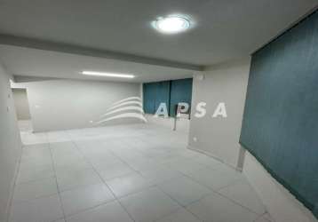 Excelente conjunto de sala comercial no centro rio, com 37m² e banheiro social. sala pintada e com e