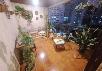 Apartamento localizado em uma das ruas mais nobres e cobiçadas da região da tijuca. imóvel com varan