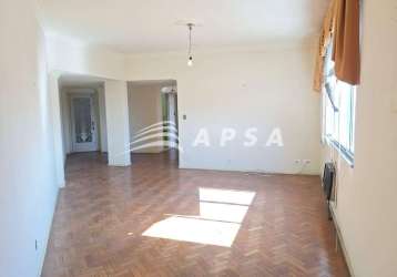 Apartamento localizado próximo a upa da saens pena. sala, 3 dormitórios, um deles com armário embuti