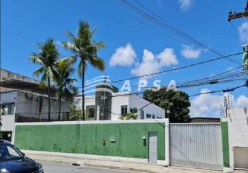 Excelente ponto comercial em setúbal, localizado na rua camboim. são 540m² de área útil, dividido em