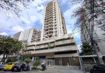 Excelente apartamento, 71 m2, indevassável, vista livre,composto por  sala, 02 quartos , varanda ban