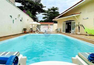 Casa a venda na praia da enseada - guaruja