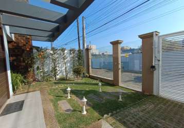 Casa de alto padrão a venda na praia de navegantes sc