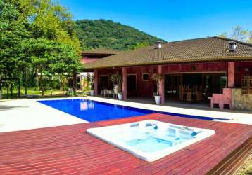 Casa térrea a venda no jardim albamar em guarujá