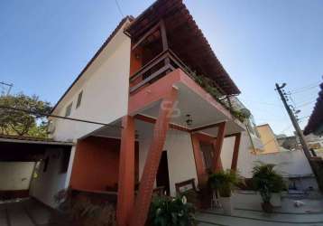 Excelente casa duplex, rua fechada, ampla, 140 m², 2 salas, 3 quartos, 1 suite, 2 closets, 3 vagas