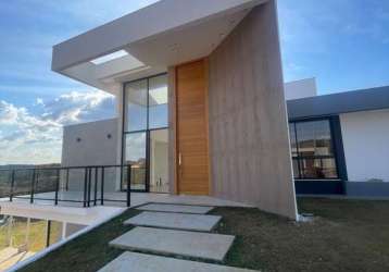 Casa luxuosa e moderna em condomínio na entrada de lagoa santa!