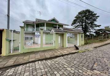 Casa com piscina - bairro bela vista