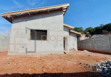 Casa com 3 dormitórios (1 suíte) à venda em atibaia/sp