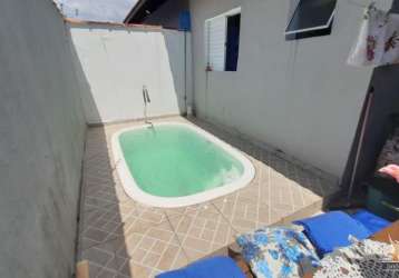 Casa na praia lado praia com piscina e churrasqueira individuais