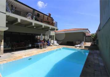 Casa térrea à venda com piscina, 4 quartos na região da lapa.