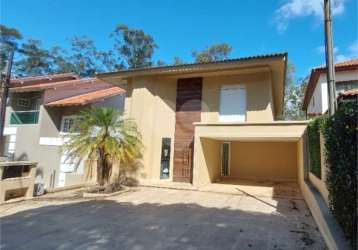 Casa em condomínio à venda em alphaville