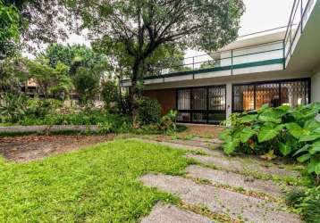 Casa assobradada a venda no jardim  luzitania,  ao lado do portão 6 do parque ibirapuera