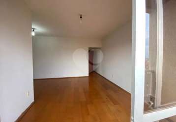 Apartamento muito amplo, são 85m² com 3 dormitórios, sendo 1 suíte.