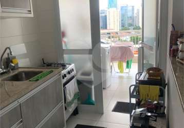 Vendo apartamento em pinheros  2 dorm , 1 suíte, uma vaga