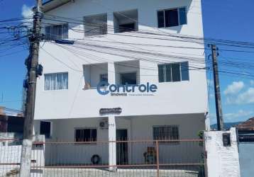 Prédio com 07 apartamentos em barreiros, são josé - sc