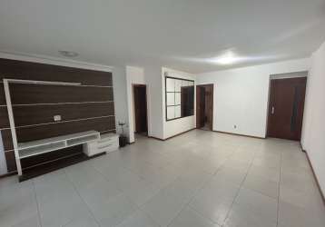 Apartamento de 102m2, com 3/4, alphaville 1