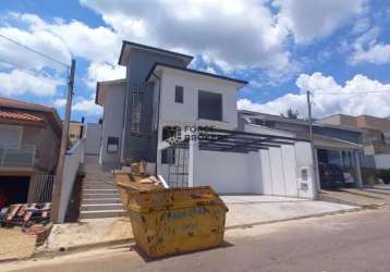 Sobrado em construção com 3 dorm, sendo 1 suíte no res. chacur várzea paulista.