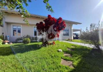 Casa com 2 quartos à venda na rua deputado antônio gomes de almeida, 20, carianos, florianópolis, 150 m2 por r$ 1.450.000