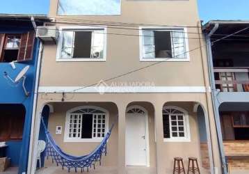 Casa com 5 quartos à venda na avenida antônio borges dos santos, 450, armação do pântano do sul, florianópolis, 165 m2 por r$ 860.000