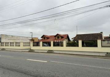 Casa frente mar no bairro meia praia em navegantes/sc