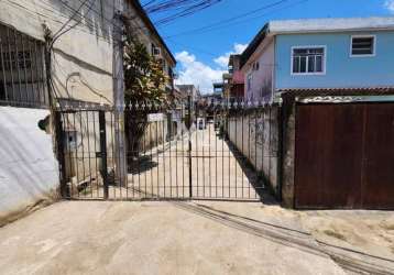 Casa de vila charmosa, espaçosa, quarto e sala, em curicica