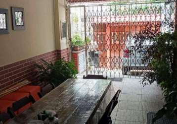 Casa de rua à venda 3 andares e terraço, 3 quartos com 3 suites