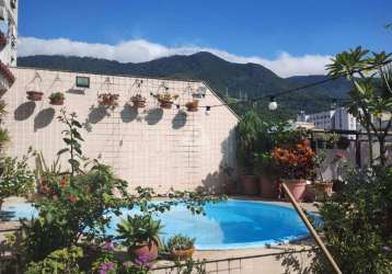 Excelente cobertura duplex à venda, com piscina, em rua nobre ao lado do metrô