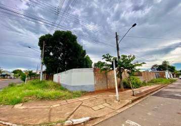 Terreno de esquina na região do parque dos poderes