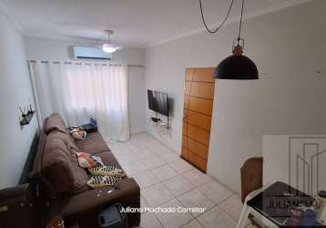 Apartamento térreo com amplo sacada, 2 dormitórios 1 suíte botânico