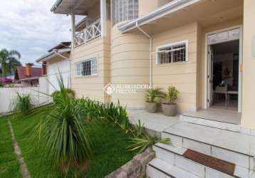 Casa com 3 quartos à venda na rua juvenal farias, 199, santa mônica, florianópolis, 257 m2 por r$ 3.000.000