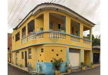 Excelente casa de esquina com vaga de garagem em cidade nova