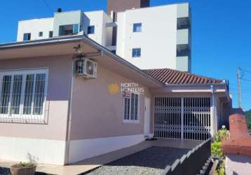 Casa com 3 quartos à venda na costantino de oliveira borges, 285, joão costa, joinville por r$ 580.000