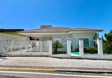 Casa com 3 quartos à venda na rua natal, centro, camboriú, 194 m2 por r$ 1.500.000