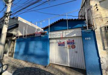 Casa comercial para locação no centro de taubaté - terreno amplo - 03 quartos (02 suítes)