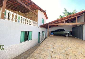 Casa de quatro quartos a venda no bairro sinimbu