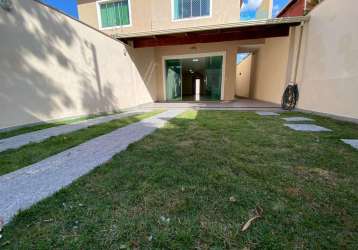 Casa geminada de três quartos no bairro copacabana