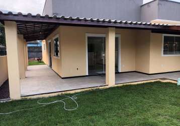 Casa em condomínio - venda com 204m² com 3 quartos e suítes