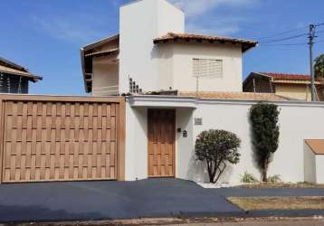 Casa com 3 quartos para alugar na rua do yen, 111, vila carlota, campo grande por r$ 5.700