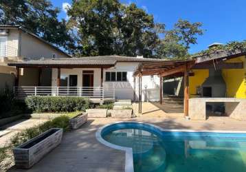 Casa térrea com piscina no retiro das fontes em atibaia/sp