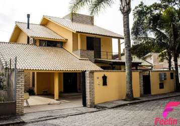 Casa com 6 quartos à venda na servidão augusto ruschi, 55, campeche, florianópolis por r$ 2.010.000