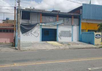 Casa com aproximadamente 400m2, comercial, várias salas, quartos...