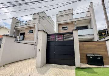 Casa com 4 quartos à venda na general severiano da fonseca, 103, uberaba, curitiba por r$ 1.090.000