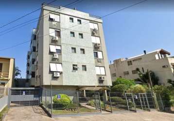 Cobertura de dois dormitórios, suíte e duas vagas de garagem no edifício condado das oliveiras, bairro partenon em porto alegre.&lt;br&gt;&lt;br&gt;apartamento de cobertura em ótimo estado de conserva