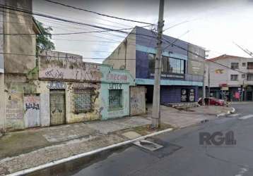 Vende-se terreno em região comercial com edificação antiga, localizado em excelente ponto para instalações corporativas - avenida bento gonçalves com a rua luiz de camões bairro partenon. ótima área p