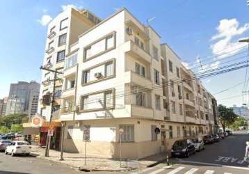 Apartamento térreo de 2 dormitórios no bairro cidade baixa porto alegre