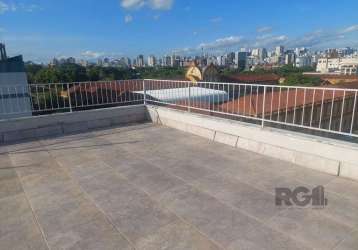 Cobertura 3 dorms com vaga de garagem no bairro santana&lt;br&gt;diferenciada cobertura no bairro santana, vista perene para colégio militar, parque redenção e venancio aires. são 3 dormitórios sendo 