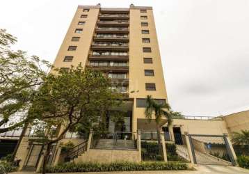 Apartamento para comprar com  3 dormitórios no bairro cristo redentor, possui 108,75m² de área privativa, ótimo imóvel com sol da manhã, conta com uma suíte, cozinha, sala de estar e jantar, banheiro 