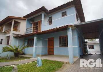 Casa à venda com 280m², 3 quartos e 3 vagas, 2 casas  r. paulo madureira coelho - morro santana &lt;br&gt;belissimo sobrado com 3 dormitórios, sendo 01 suíte com sacada e espera para banheira, living 