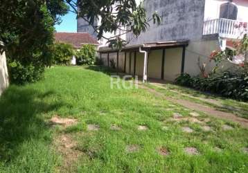 Ótima terreno.  &lt;br&gt;a casa que tinha no terreno foi demolida  .&lt;br&gt;&lt;br&gt;fácil acesso de ônibus e lotação na porta.&lt;br&gt;terreno  10 x 30   .