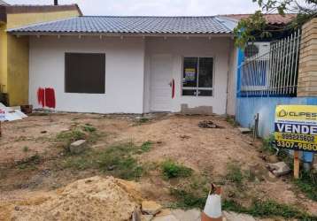 Excelente casa térrea em fase final de construção, no loteamento jardins do prado.&lt;br&gt;imóvel conta com 2 dormitórios, sala, cozinha, banheiro, pátio de 40m2 nos fundos e vaga para 2 carros. lote